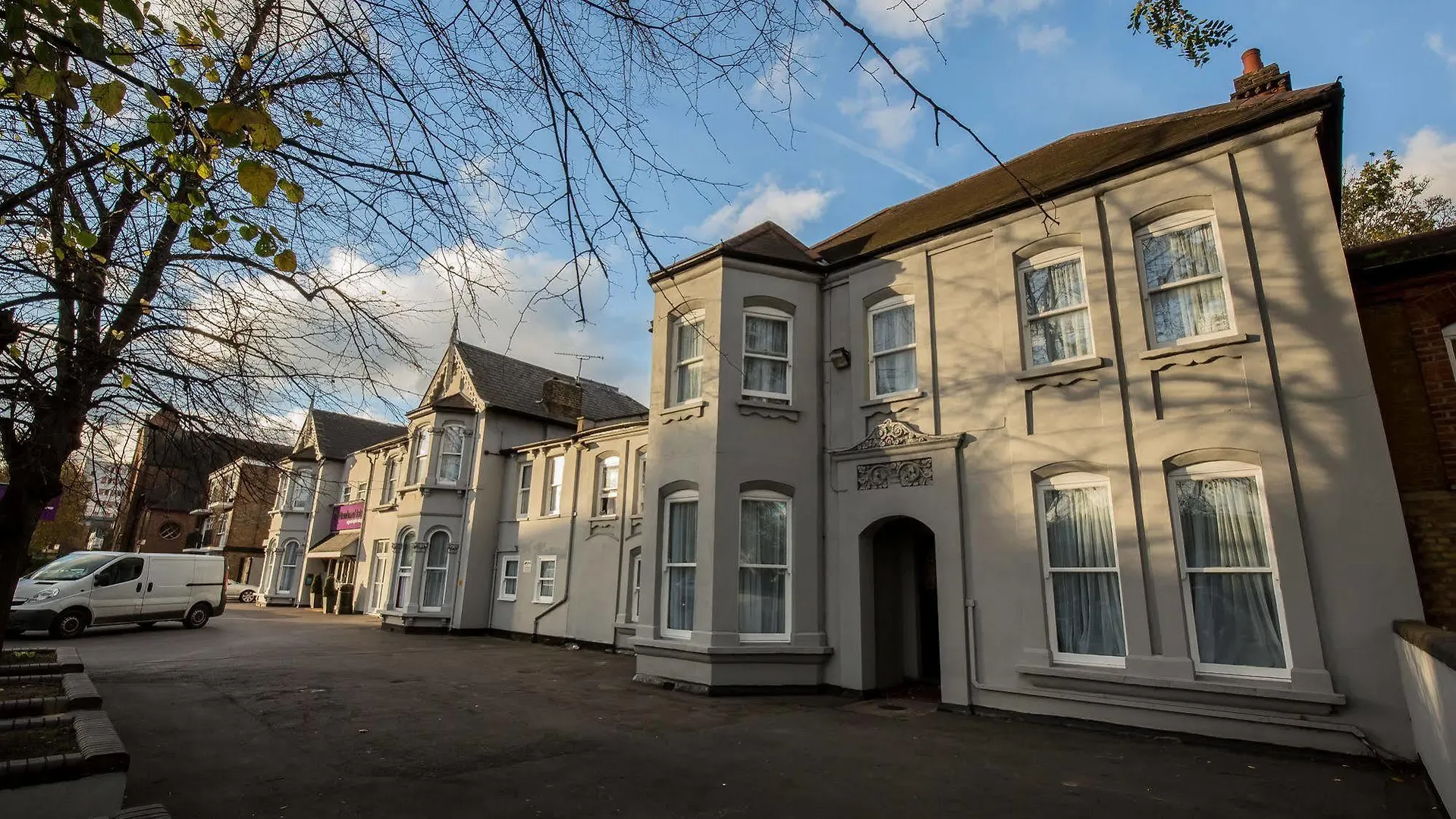 Newham Hotel Лондон Великобритания